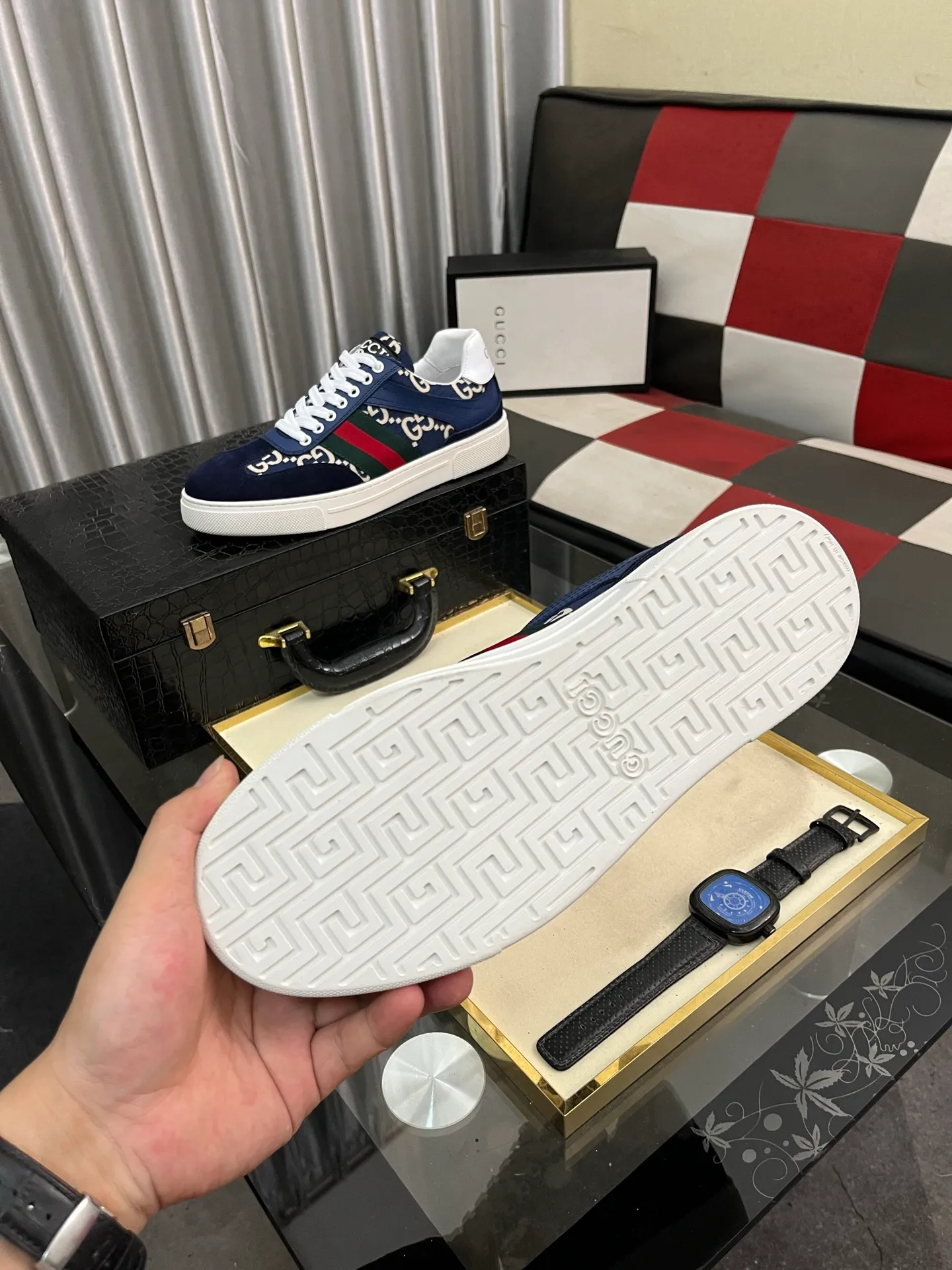 Men's Men's Shoes 💰440 ⌚️⌚️[GUCCI] Gucci men's casual shoes are absolutely popular 🔥The ultimate matching item for trendy men! The charm of super texture is irresistible, the main recommendation, the flower leather color is bright! The upper is made of high-quality brand printed fabric with cowhide, breathable leather lining and wear-resistant rubber sole, noble and elegant! Extremely comfortable🎁🎁You can be as handsome as you want💪 Available in sizes 38-44 and 5️⃣colors